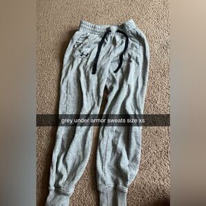 trying to get rid of a bunch of clothes i found art my moms house, leave a offer